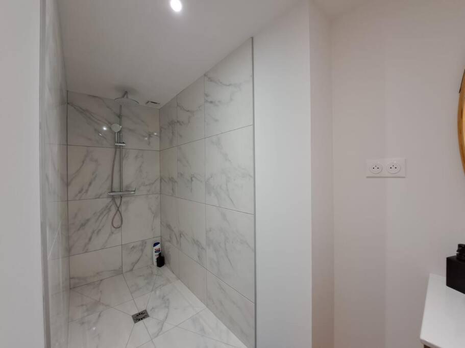 Mascate - Appartement Climatise En Hypercentre Reims Luaran gambar